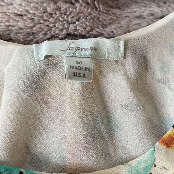 Floral Flow Top - Picture 4 of 4